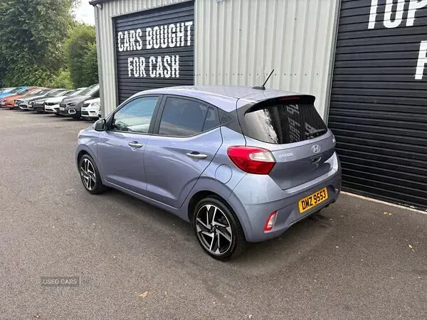 Used Hyundai i10 Premium 67 HP (49 kW) 2024 Blue Hatchback