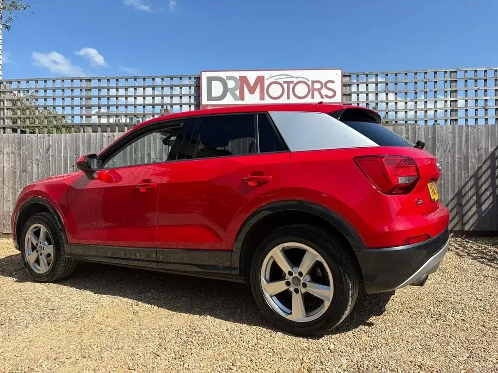 Used Audi Q2 Sport 116 HP (85 kW) 2017 Red SUV