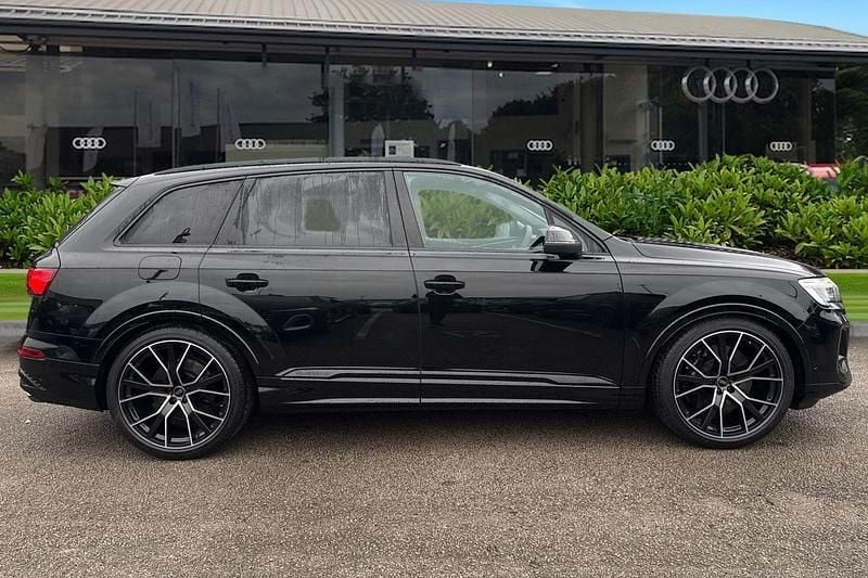 New Audi SQ7 Advanced 2025 Black SUV
