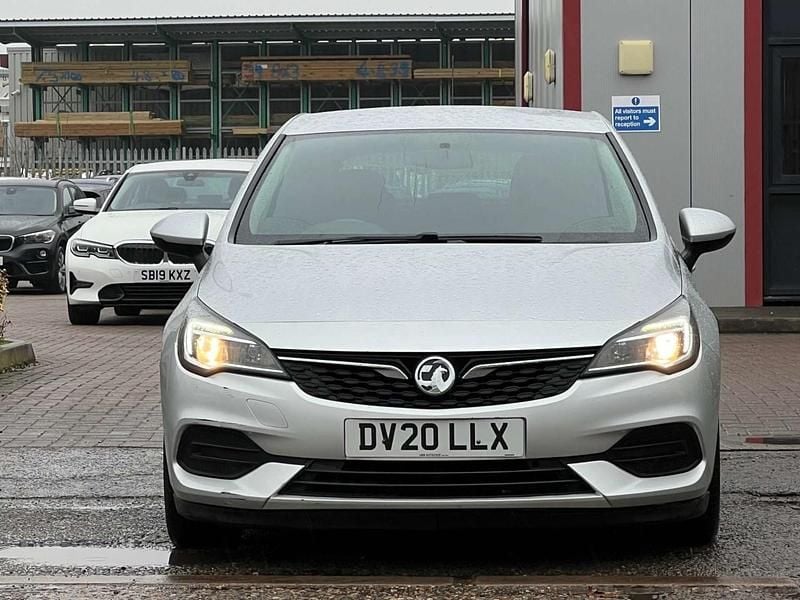Second-hand Vauxhall Astra Business Edition 2020 Argintiu Hatchback