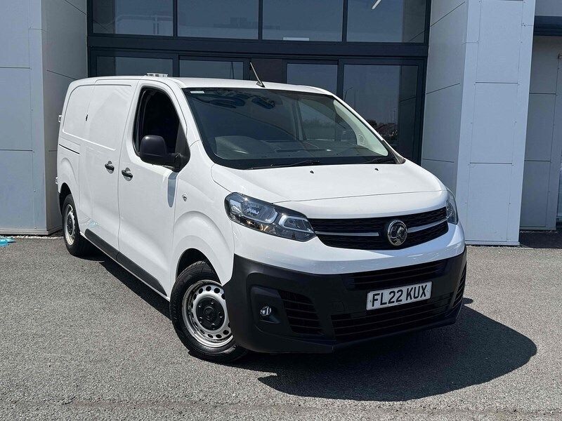 White Used 2022 Vauxhall Vivaro Van | £12,800 (Good price) - Image 1/3