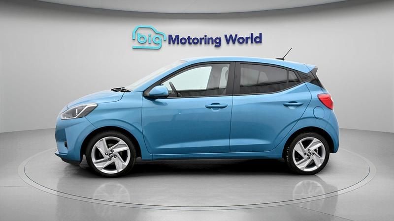 Used Hyundai i10 Premium 84 HP (61 kW) 2022 Turquoise Hatchback