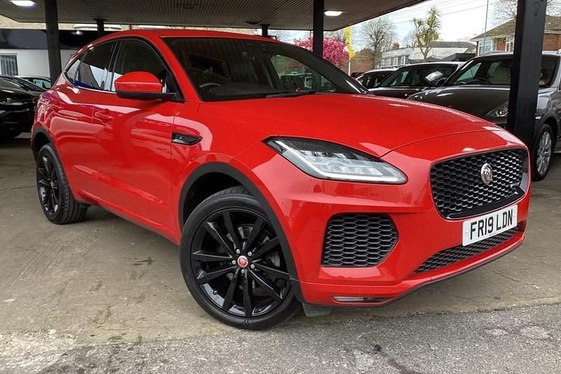 Usado Jaguar E-Pace R-Dynamic 150 HP (110 kW) 2019 Vermelho SUV