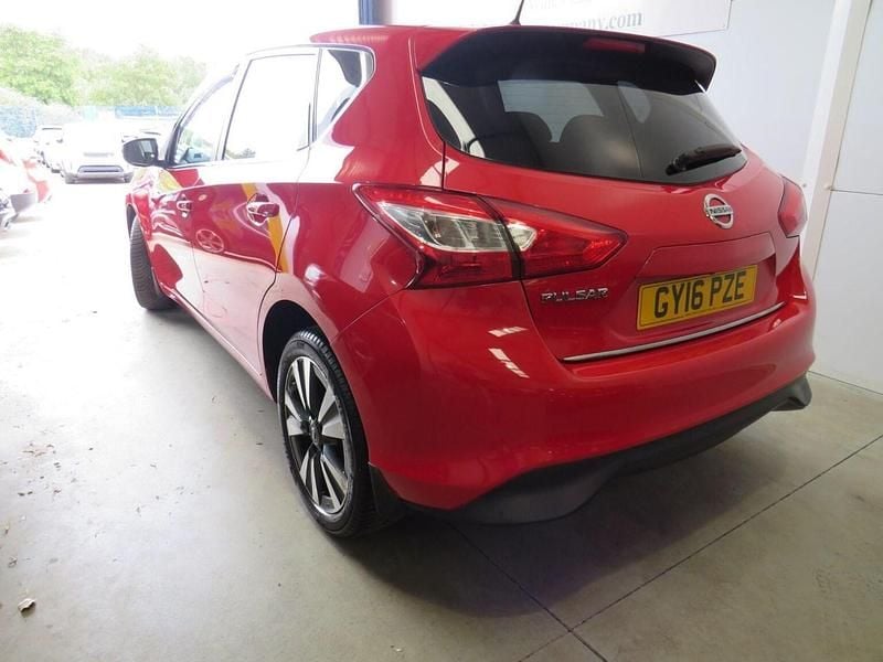 Used Nissan Pulsar N-TEC 190 HP (139 kW) 2016 Red Hatchback