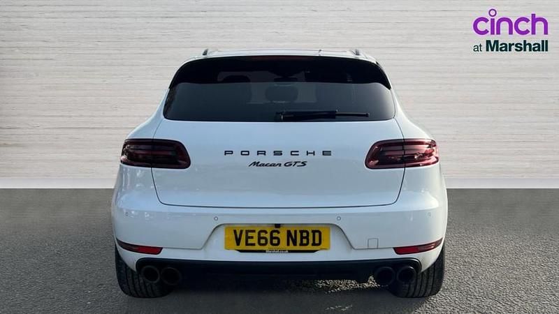 Used Porsche Macan 360 HP (264 kW) 2016 White SUV