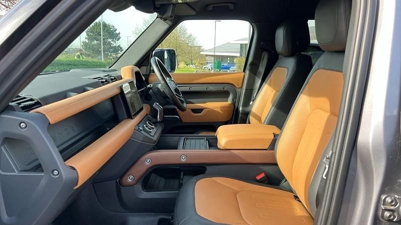 Used Land Rover Defender 296 HP (217 kW) 2023 Grey SUV