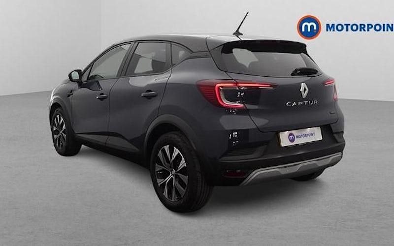 Used Renault Captur Evolution 143 HP (105 kW) 2024 Blue/black SUV