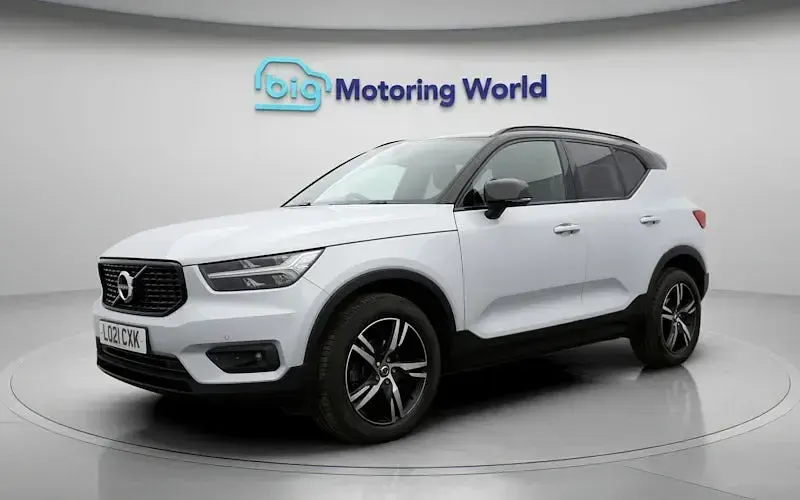 Used Volvo XC40 R-Design 163 HP (119 kW) 2021 Silver SUV