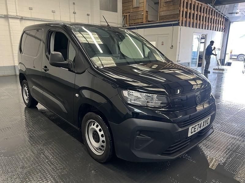 Used Peugeot Partner 131 HP (96 kW) 2024 Black MPV