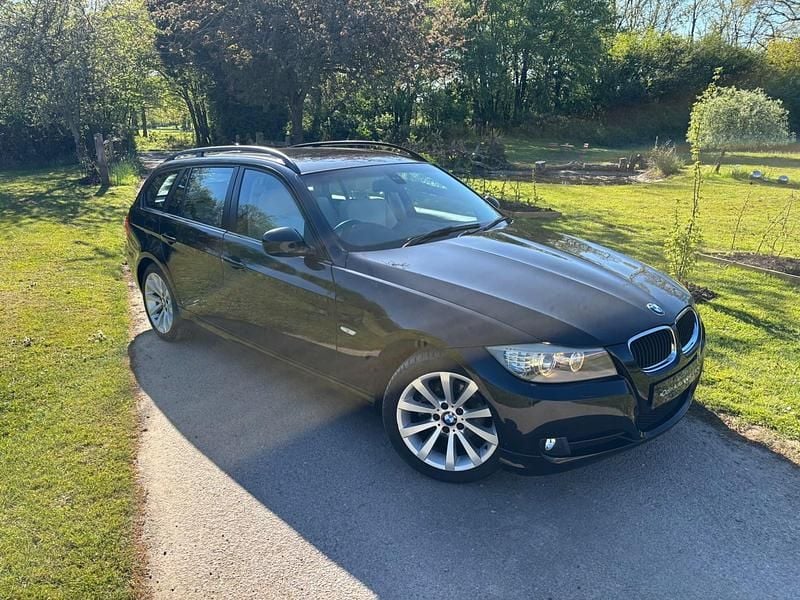 Used BMW 318 143 HP (105 kW) 2009 Black Estate