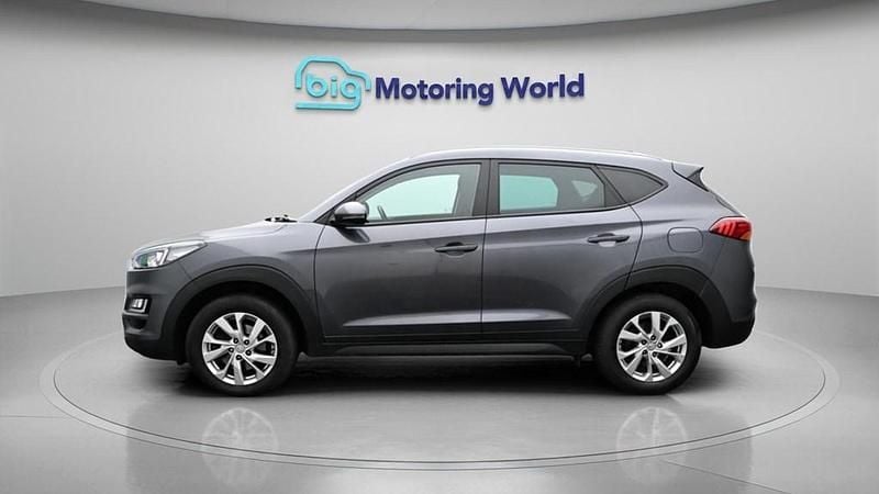 Used Hyundai Tucson SE 132 HP (97 kW) 2021 Grey SUV