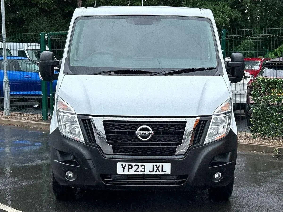 Used Nissan Interstar Tekna 110 HP (80 kW) 2023 White Van