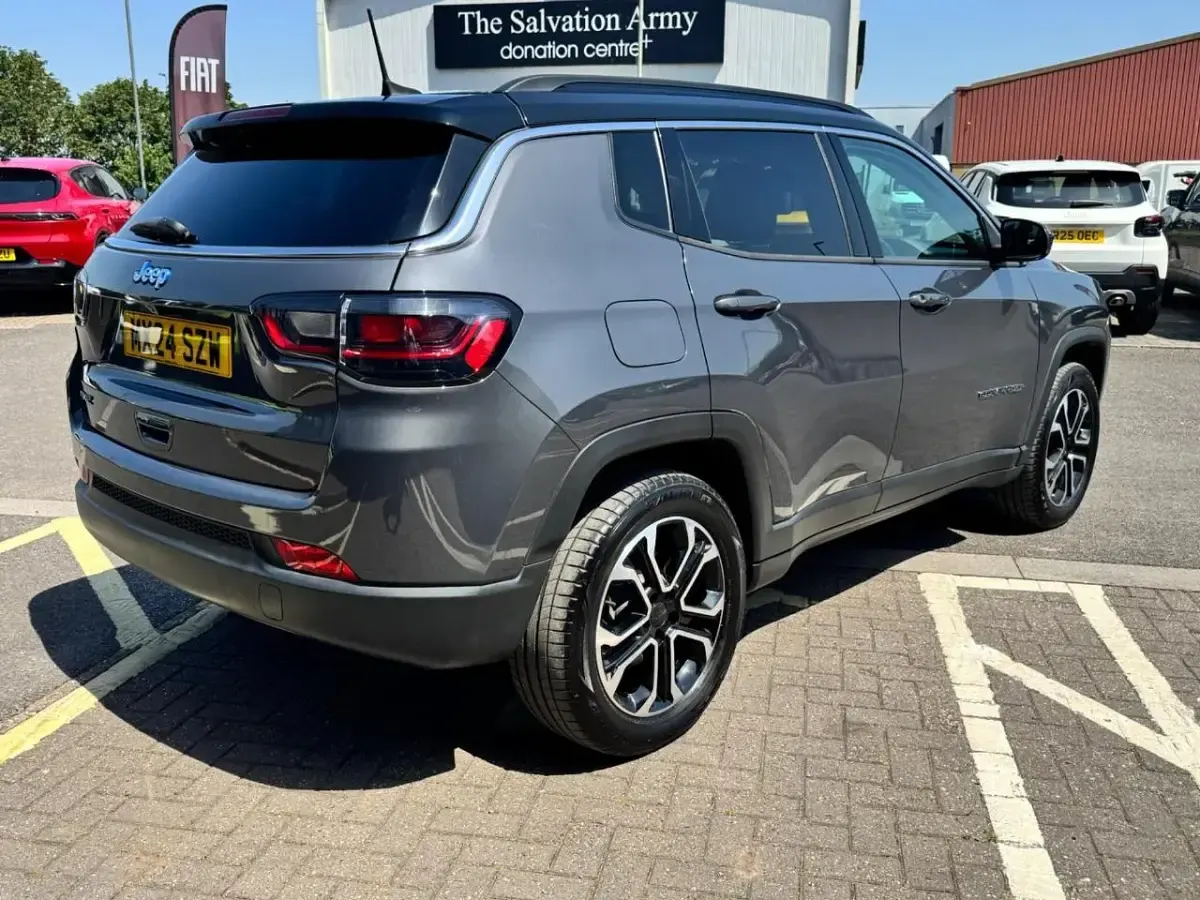 Used Jeep Compass Limited 237 HP (174 kW) 2024 Grey SUV
