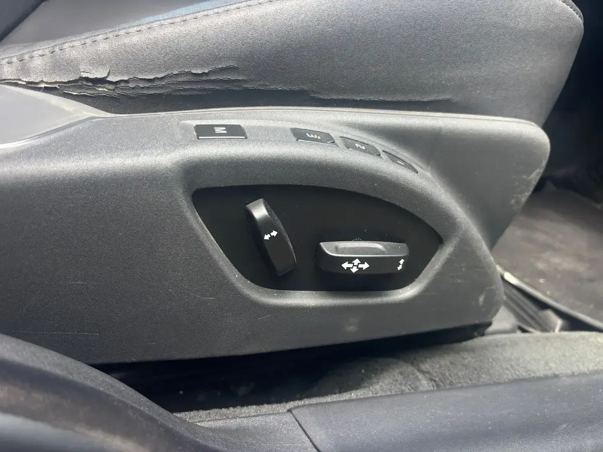 Used Volvo V70 SE 2010 Grey Estate