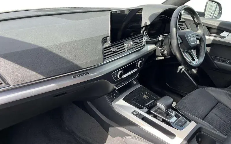 Used Audi Q5 S-Line 204 HP (150 kW) 2023 White SUV