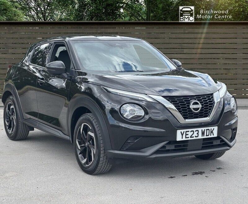 Black Used 2023 Nissan Juke N-Connecta SUV | £14,495 (Fair price) - Image 1/4