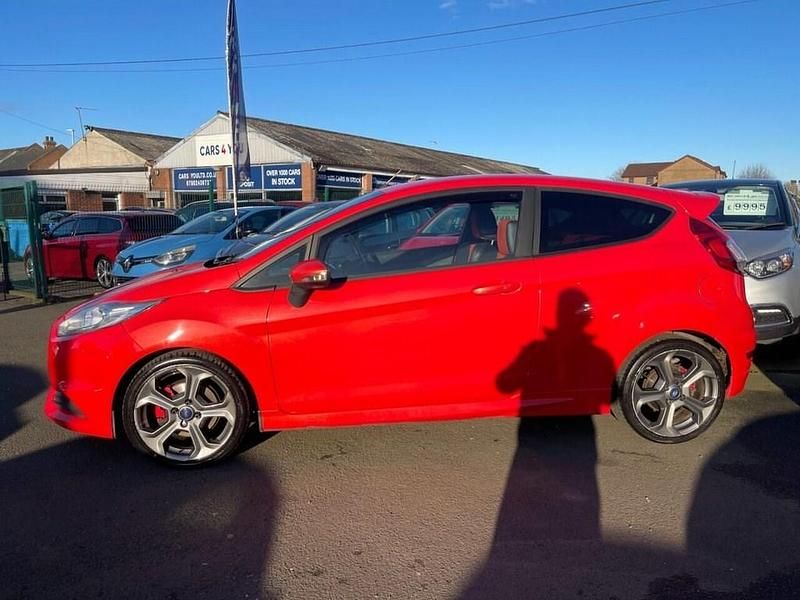 Used Ford Fiesta ST 182 HP (133 kW) 2016 Orange Hatchback