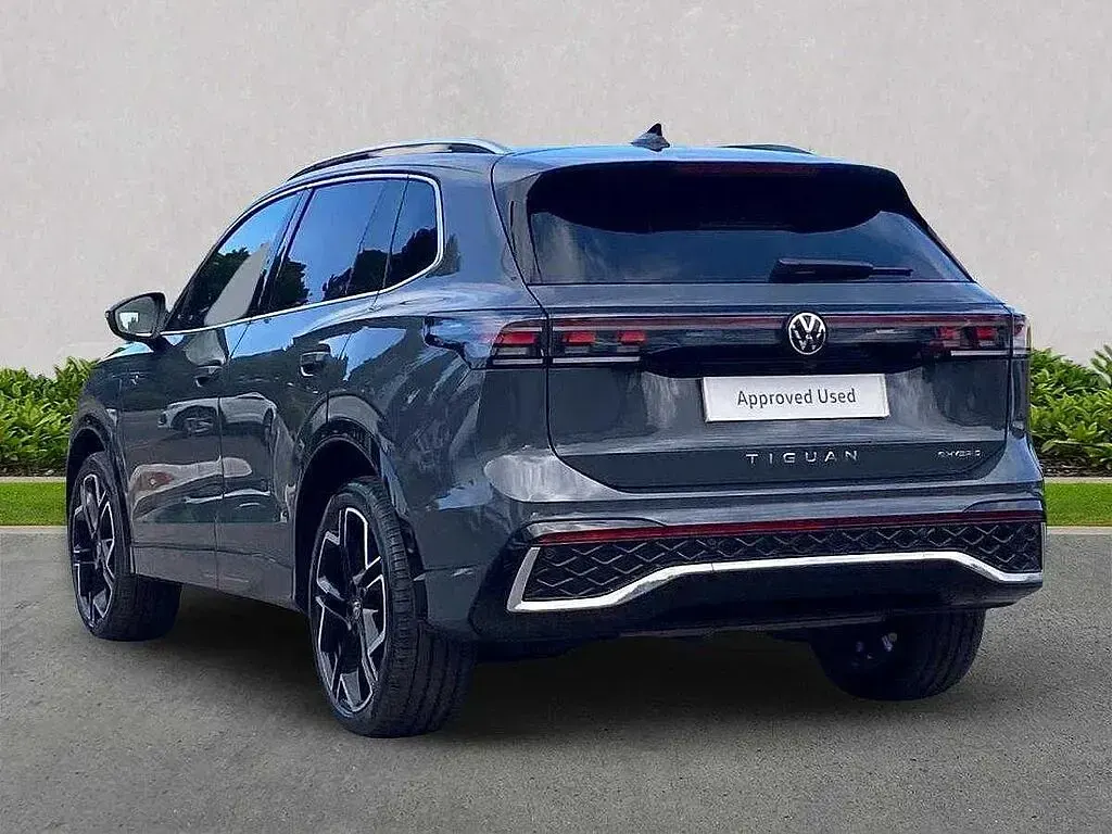 Used VW Tiguan R-line 272 HP (200 kW) 2025 Grey SUV