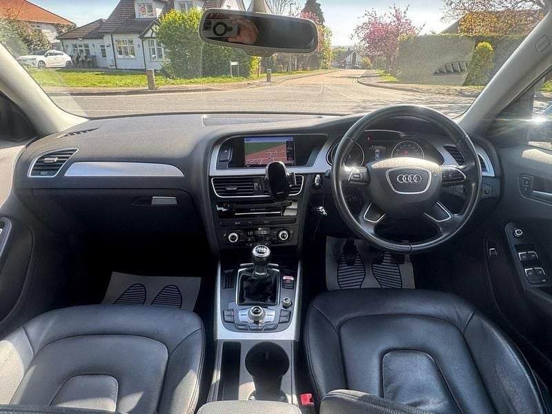 Used Audi A4 Comfort 163 HP (119 kW) 2015 Grey Sedan