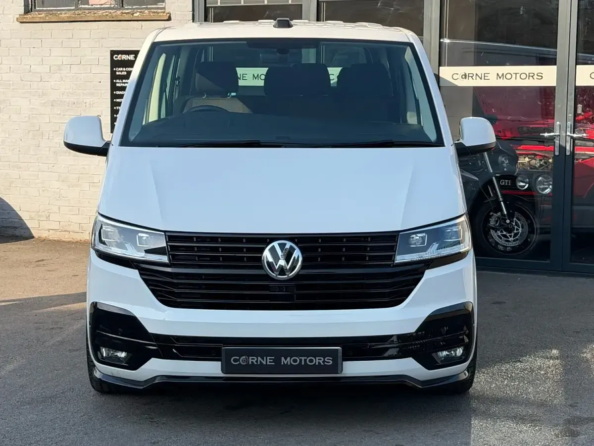Used VW Transporter Highline 150 HP (110 kW) 2024 White Van