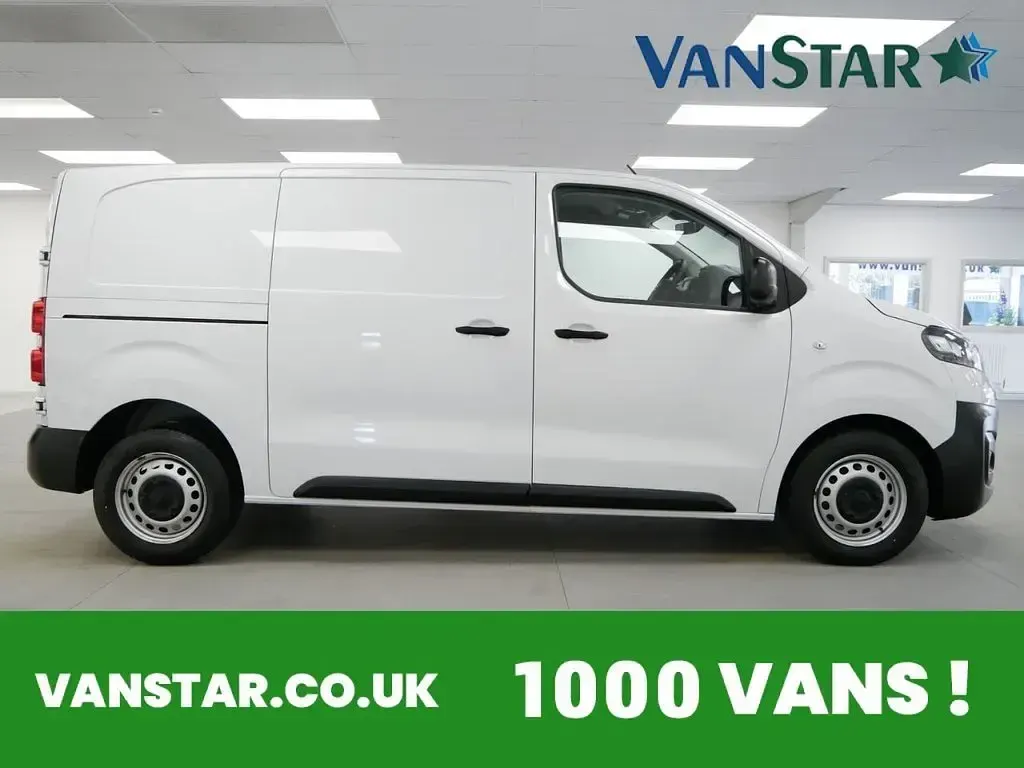 Used Vauxhall Vivaro Edition 100 HP (73 kW) 2023 White MPV