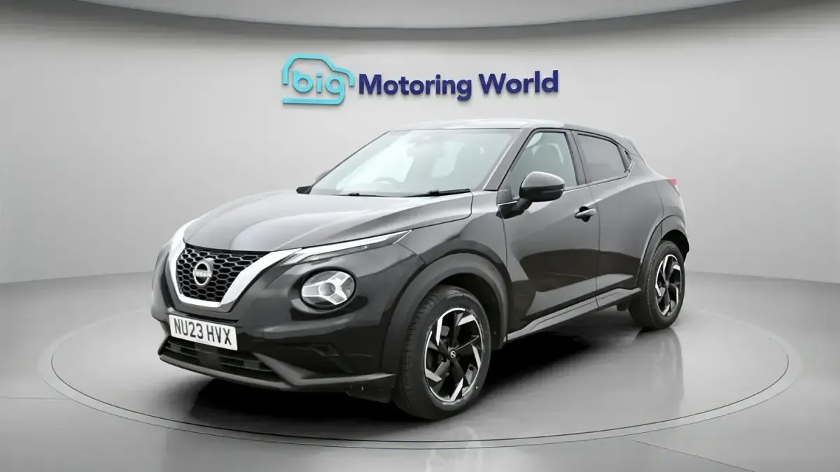 Used Nissan Juke N-Connecta 114 HP (83 kW) 2023 Black SUV