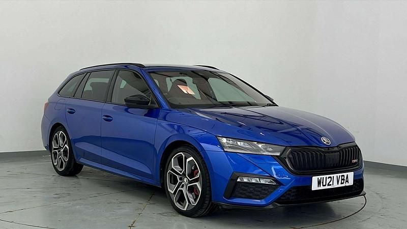 Used Skoda Octavia vRS 245 HP (180 kW) 2021 Blue Estate