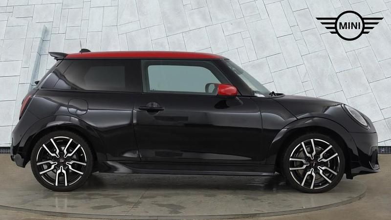Used Mini Cooper Hatch 154 HP (113 kW) 2024 Black Hatchback