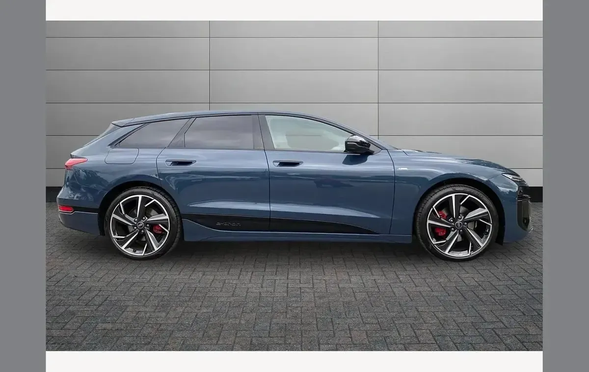 Used Audi A6 e-tron S-Line 210 kW (286 HP) 2026 Blue Estate