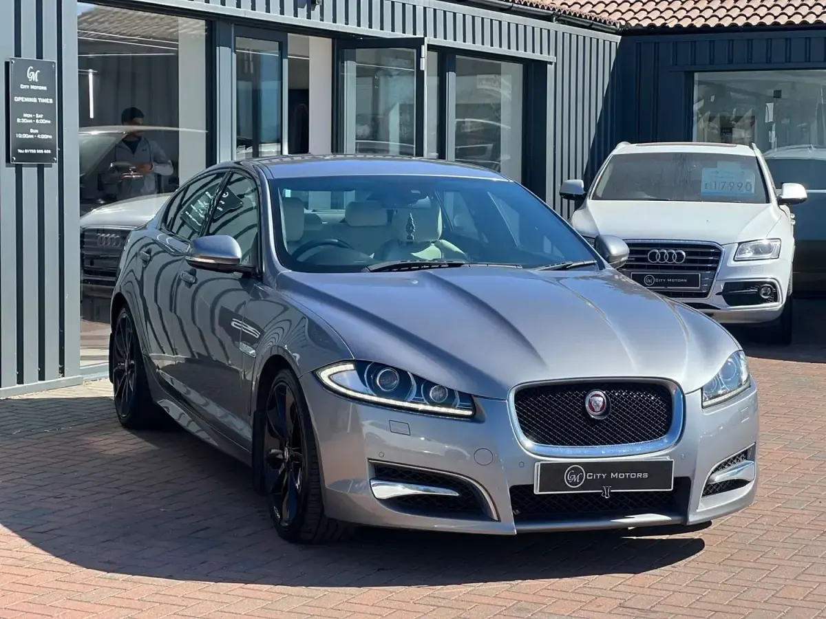 Second-hand Jaguar XF Portfolio 2014 Gri Berlinǎ