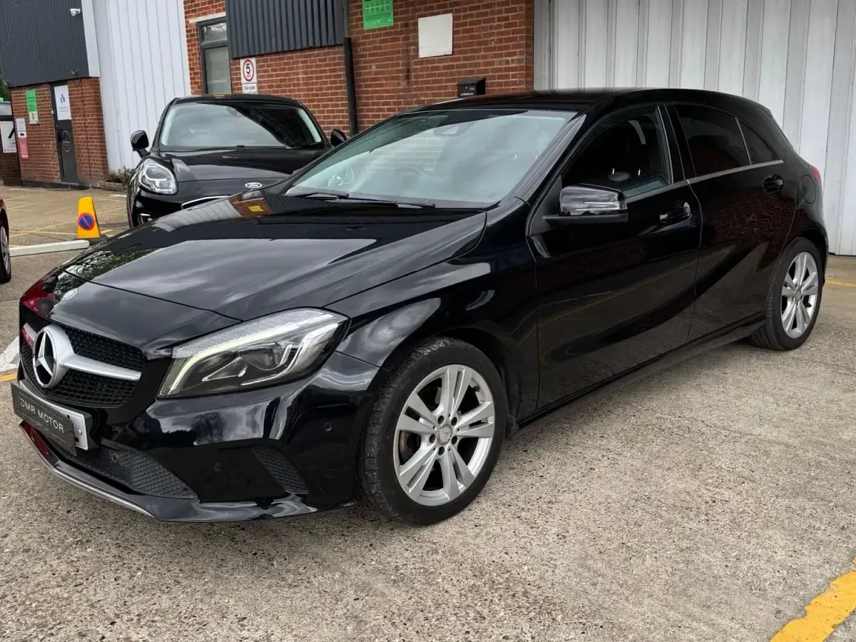 Begagnad Mercedes A200 Premium 2016 Svart Halvkombi