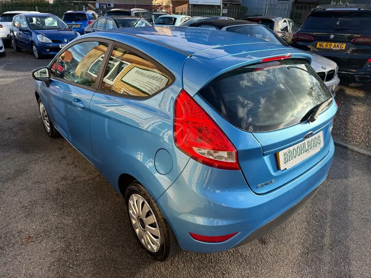 Used Ford Fiesta Style 82 HP (60 kW) 2008 Vision blue Hatchback