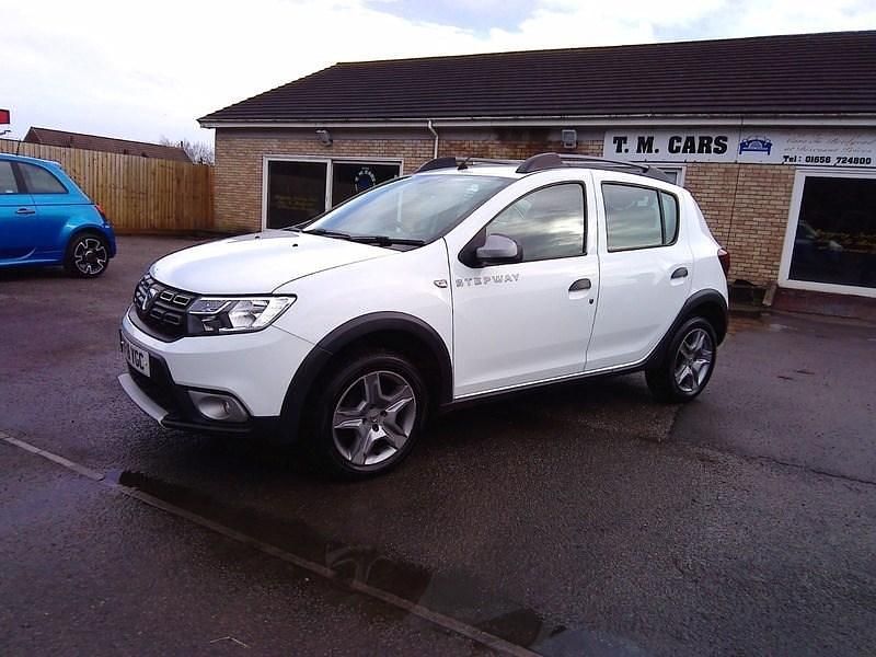 Used Dacia Sandero Ambiance 90 HP (66 kW) 2018 White