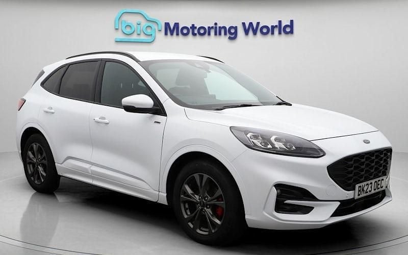 White Used 2023 Ford Kuga ST-Line SUV | £19,400 (Super price) - Image 1/4