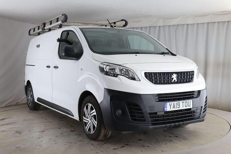 Used Peugeot Expert S 2019 White Van