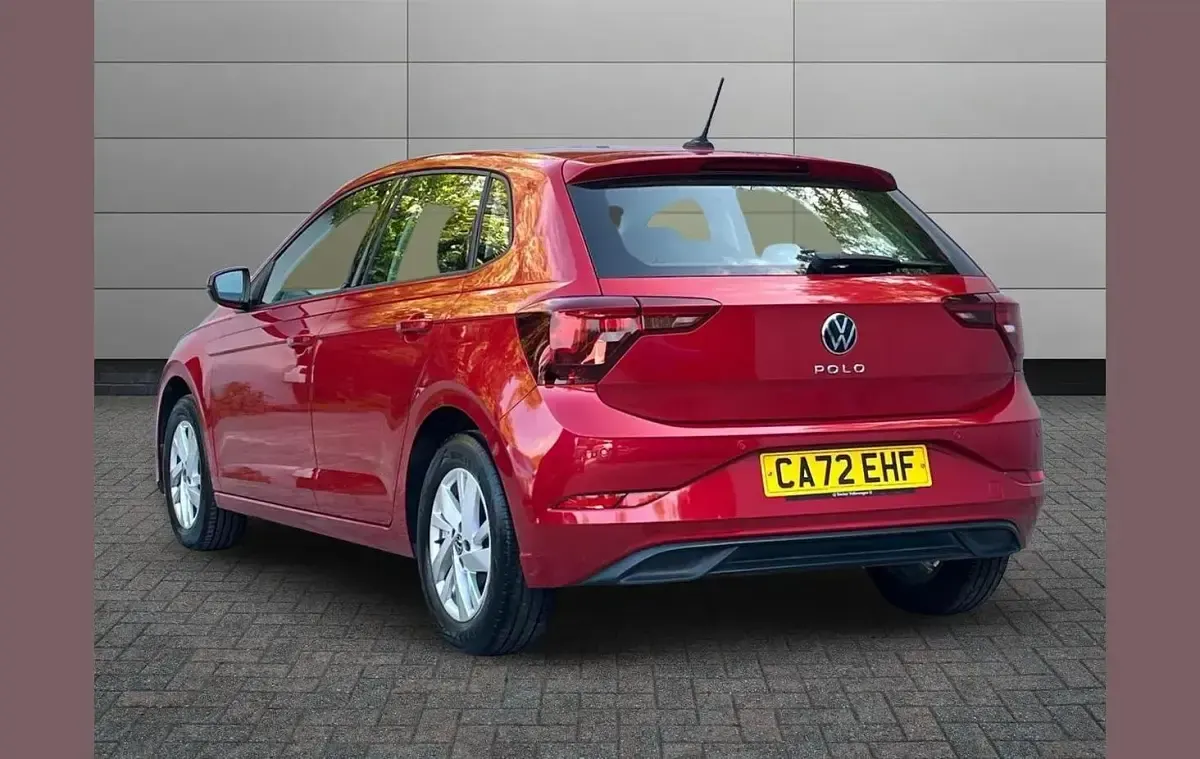 Used VW Polo Life 95 HP (69 kW) 2022 Red Hatchback