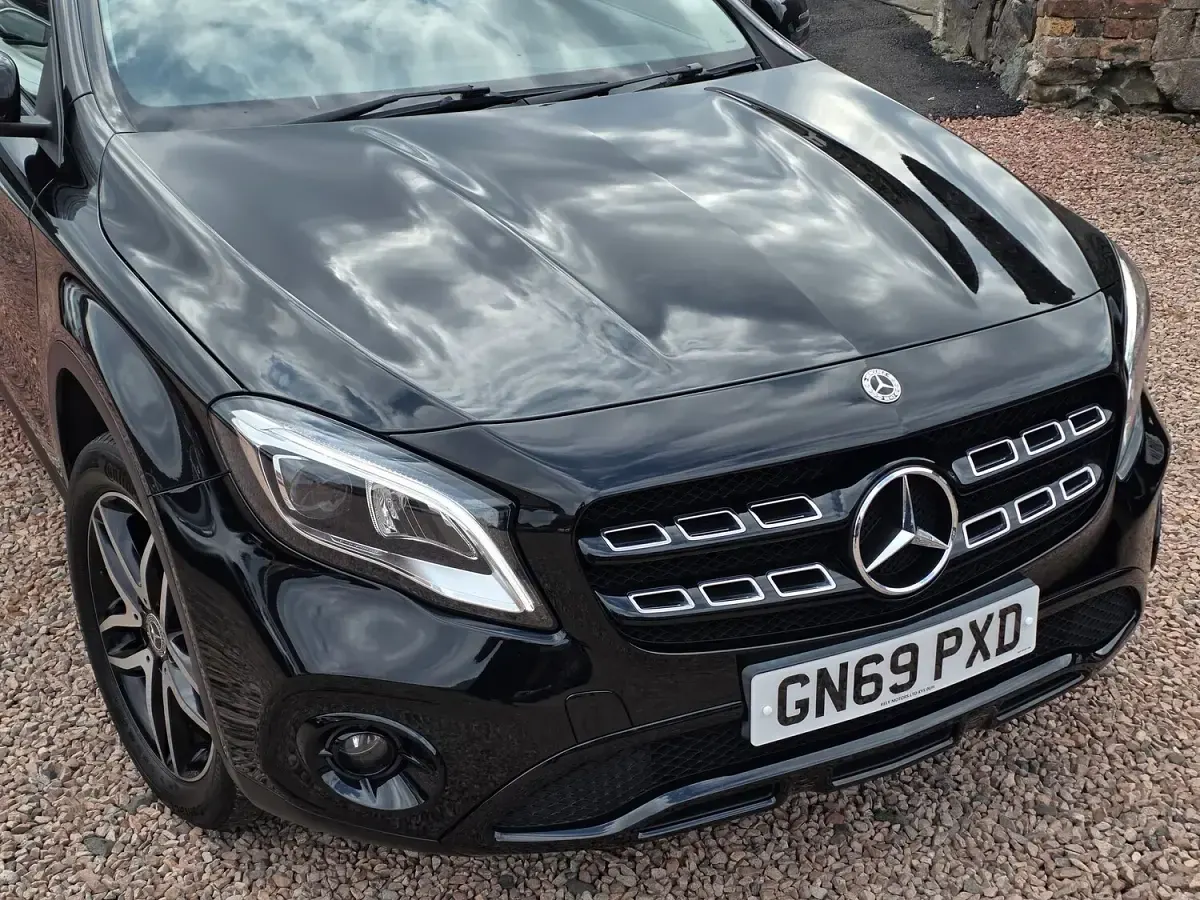 Used Mercedes GLA180 Urban 122 HP (89 kW) 2019 Black SUV