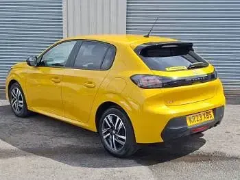 Used Peugeot 208 Active+ 100 HP (73 kW) 2023 Yellow Hatchback
