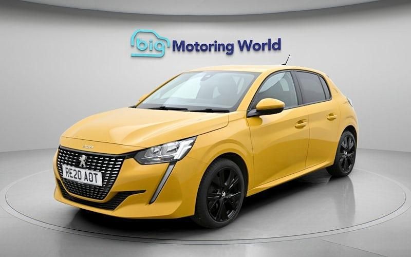 Second-hand Peugeot 208 Allure 102 CP (75 kW) 2021 Hatchback