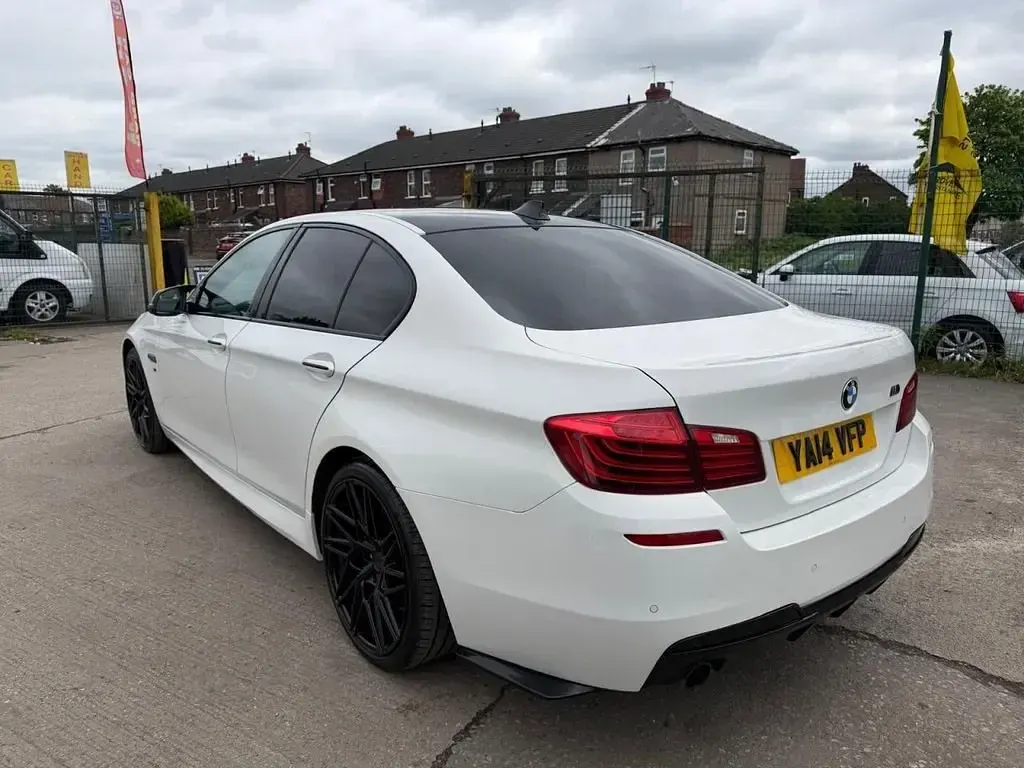 Begagnad BMW 535 M Sport 313 HK (230 kW) 2014 Vit Sedan