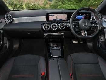 Used Mercedes CLA200 Executive 163 HP (119 kW) 2025 Black Estate