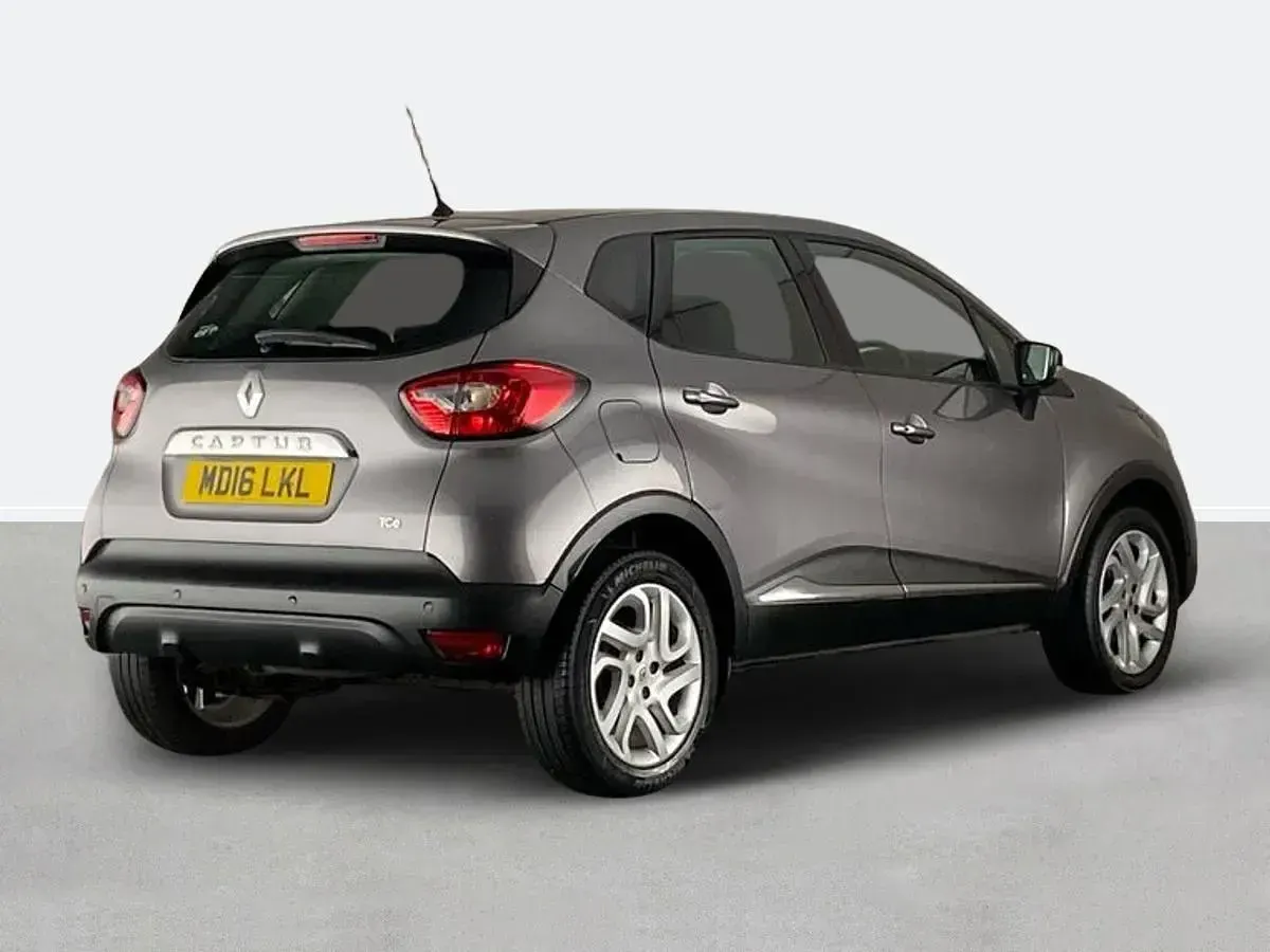Used Renault Captur Dynamique 90 HP (66 kW) 2016 Grey SUV