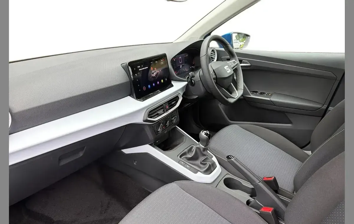 New Seat Arona SE Technology 95 HP (69 kW) 2026 Sapphire blue SUV
