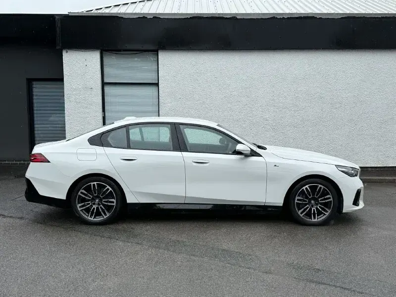 Used BMW i5 M Sport 250 kW (340 HP) 2024 White Sedan