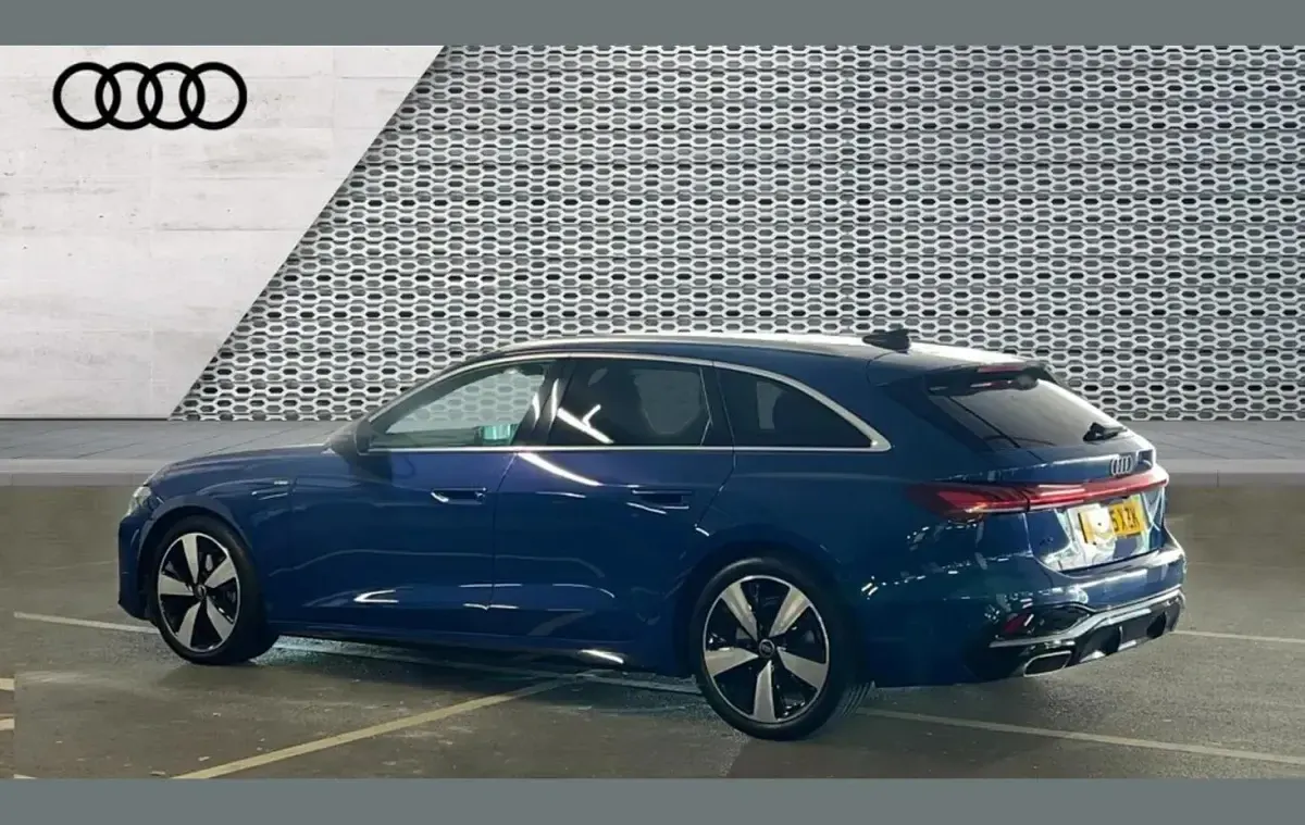 Used Audi A5 S-Line 200 HP (147 kW) 2025 Blue Estate