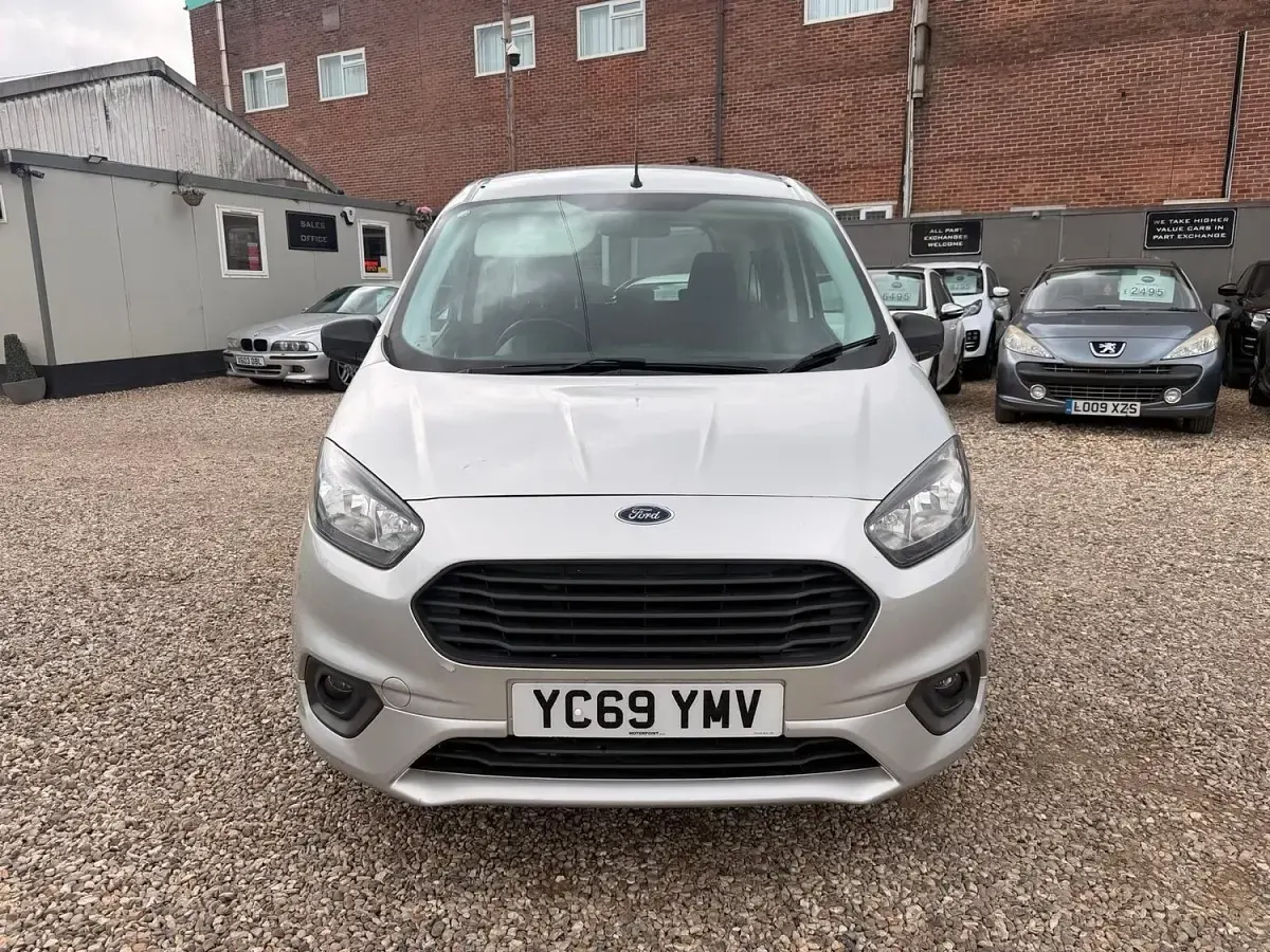 Used Ford Tourneo Courier Zetec 2019 Silver MPV