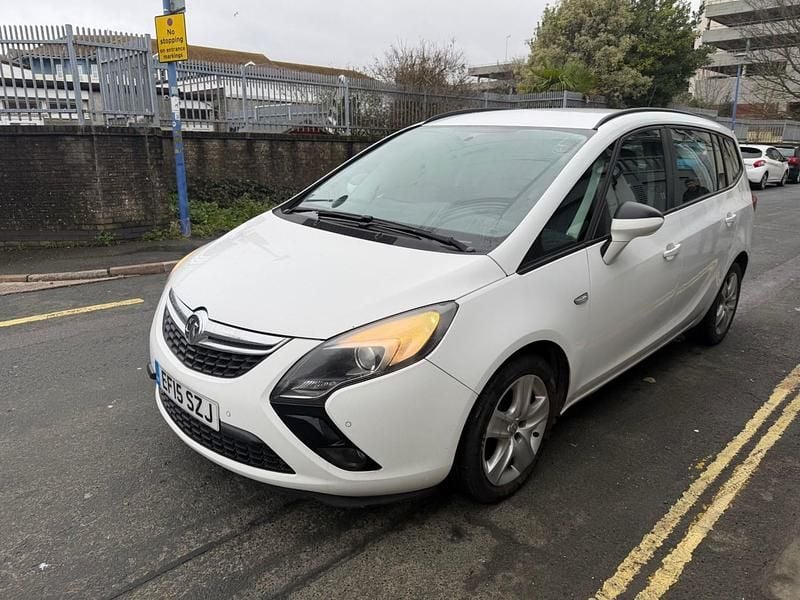 Used Vauxhall Zafira 2015 White MPV