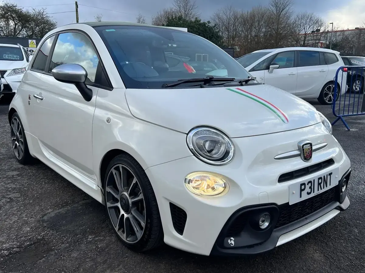 Used Abarth 595 Turismo 165 HP (121 kW) 2017 White Cabriolet