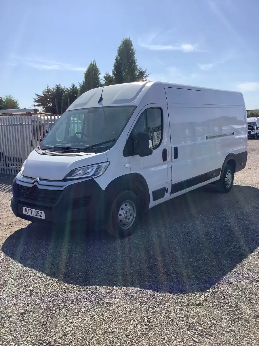 Used Citroën Relay 140 HP (102 kW) 2021 White Van