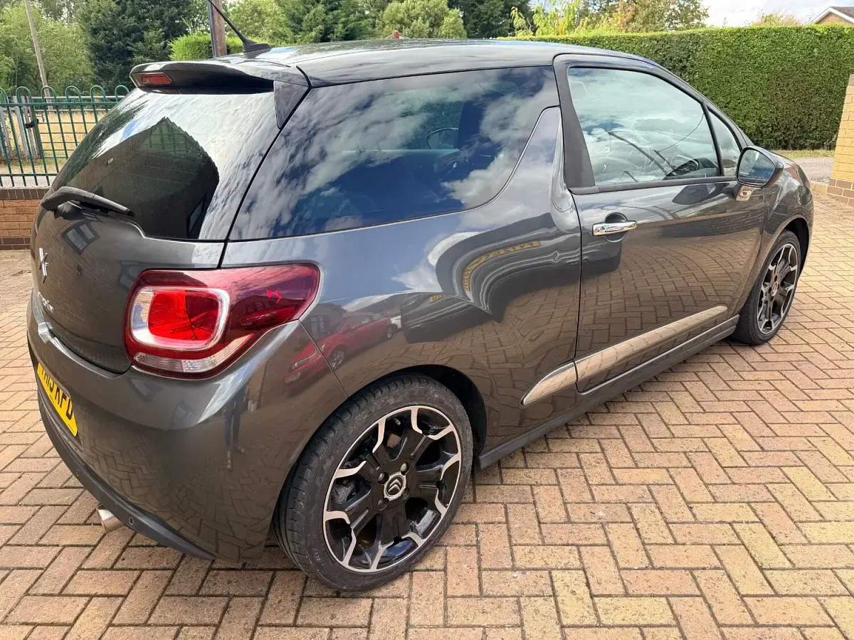 Used Citroën DS3 90 HP (66 kW) 2013 Grey Hatchback